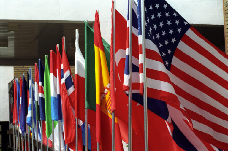 El Significado Oculto de los Colores y Símbolos en las Banderas Nacionales